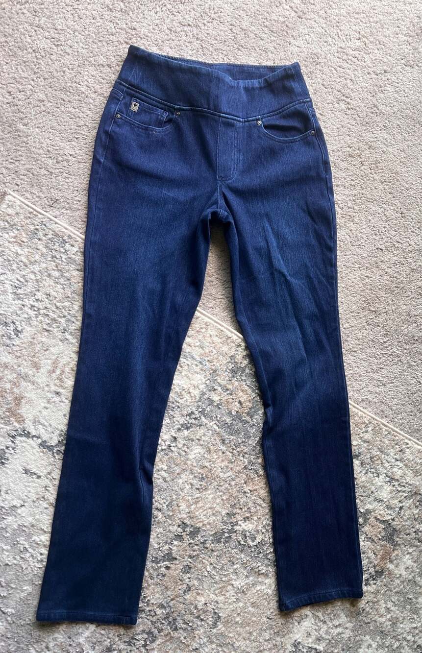 Belle by Kim Gravel Flexibelle Straight Leg Pull On Jeans Size 8